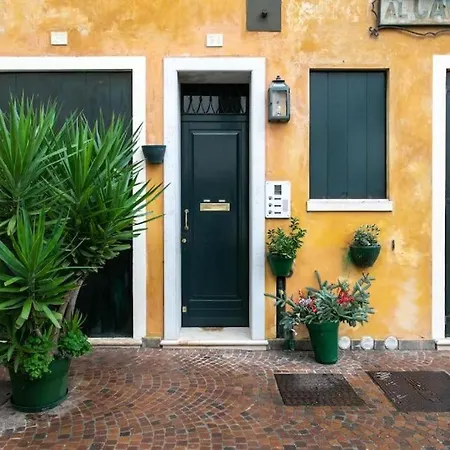 Borgo Cavour Santi40 *