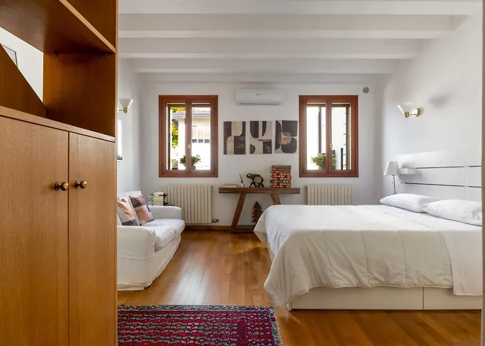 Borgo Cavour Santi40 * تريفيزو