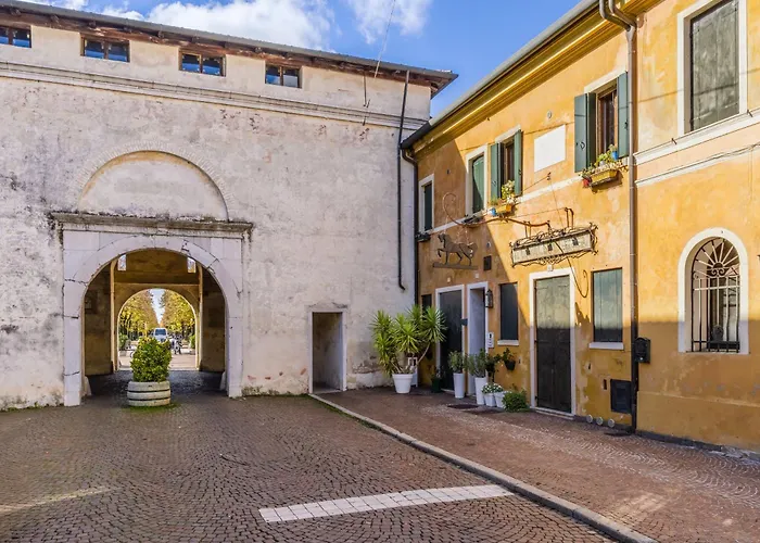 Borgo Cavour Santi40 Apartment *