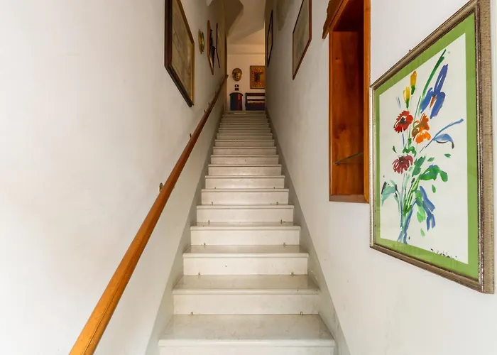 Borgo Cavour Santi40